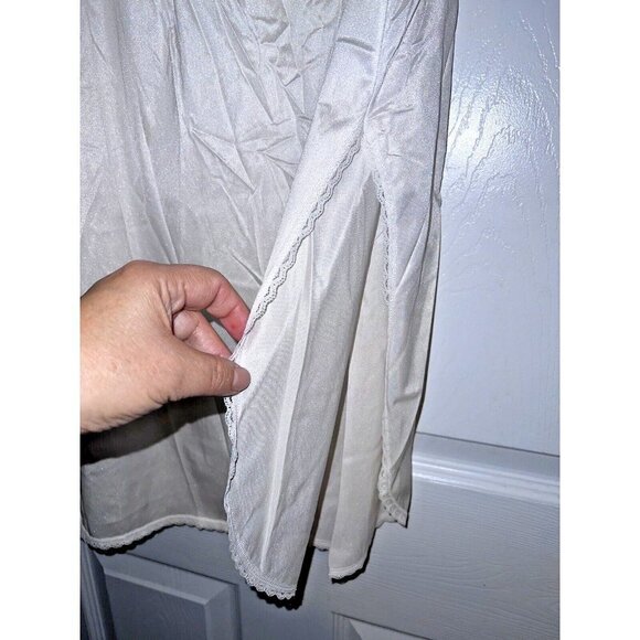 Vintage VANITY FAIR Lingerie Half Slip Ivory Nylon 26”  Style 11-760 Sz L - Picture 3 of 6